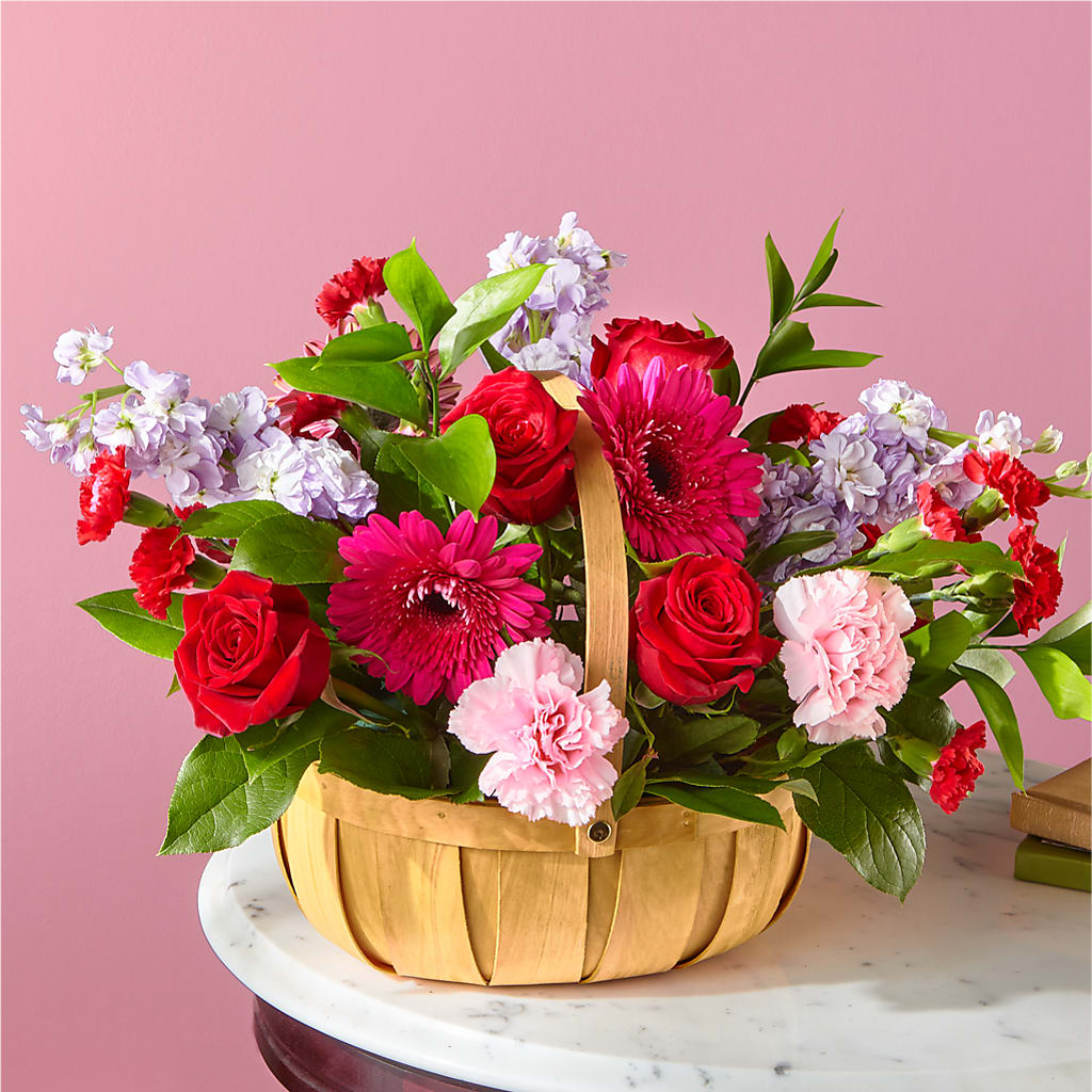 Pink Picnic Basket – Schnucks Florist And Gifts #162, Olivette MO