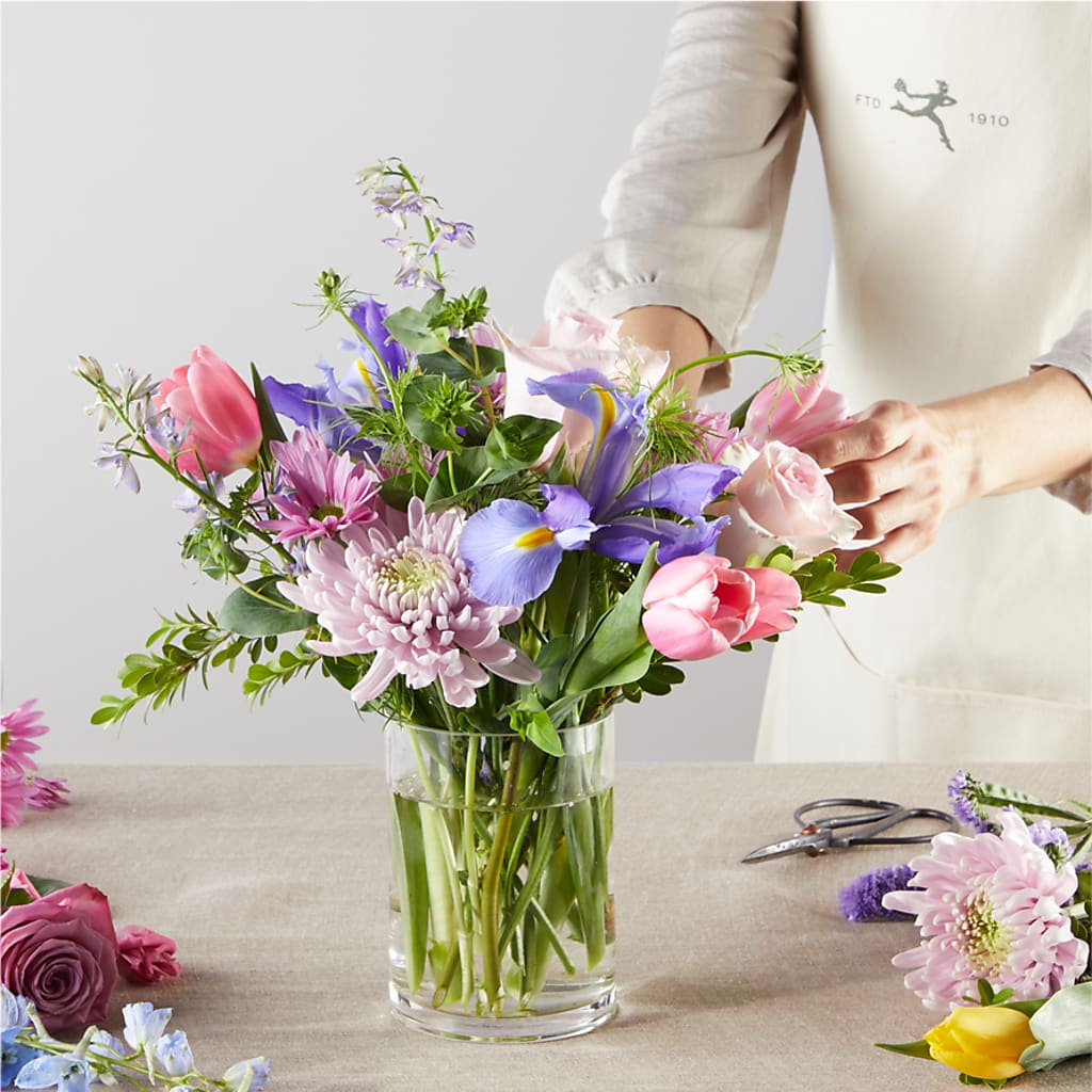 Pastel Tradition - A Florist Original –  Schnucks Florist And Gifts #162, Olivette MO